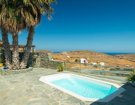 Διαμονή με ιδιωτική πισίνα στη Σίφνο, στο Efthymia apartments